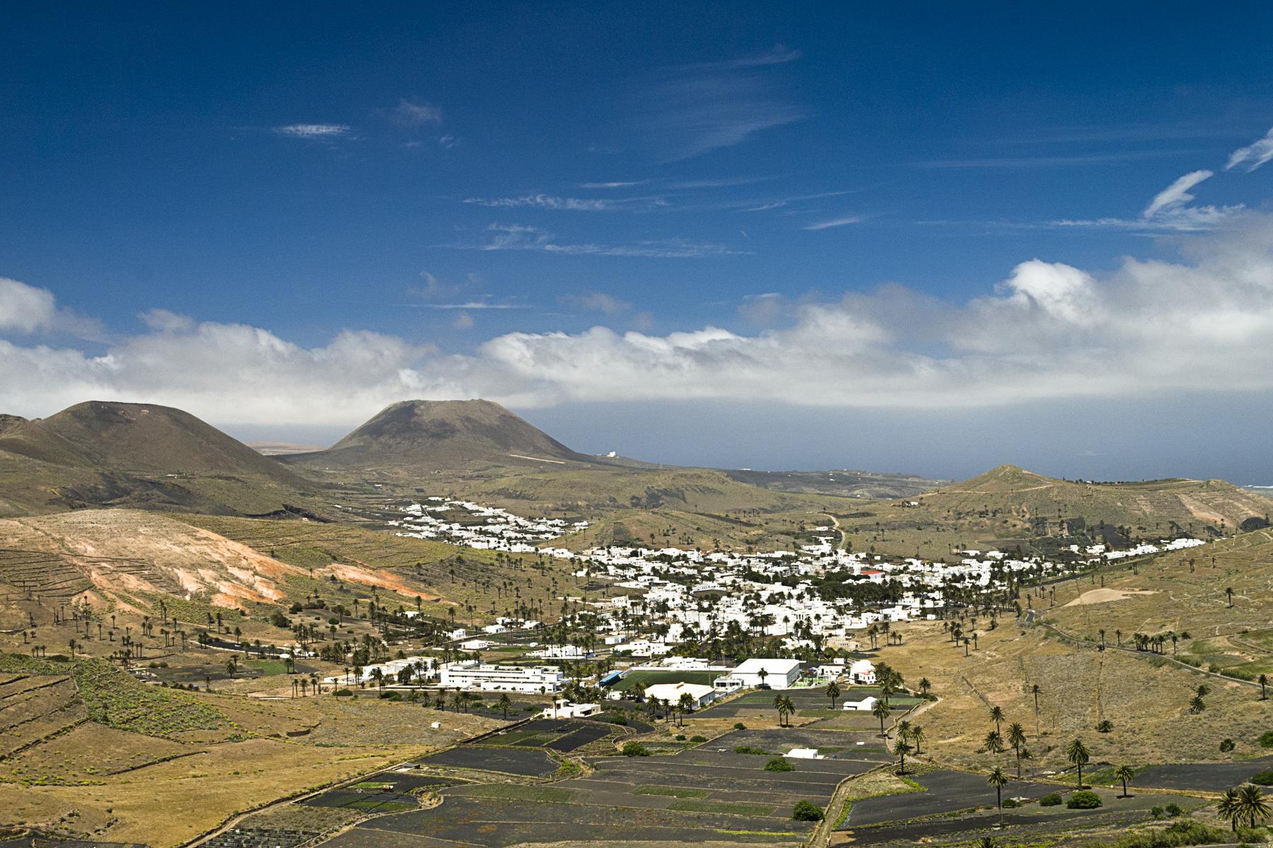 vistas de Caleta de Famara