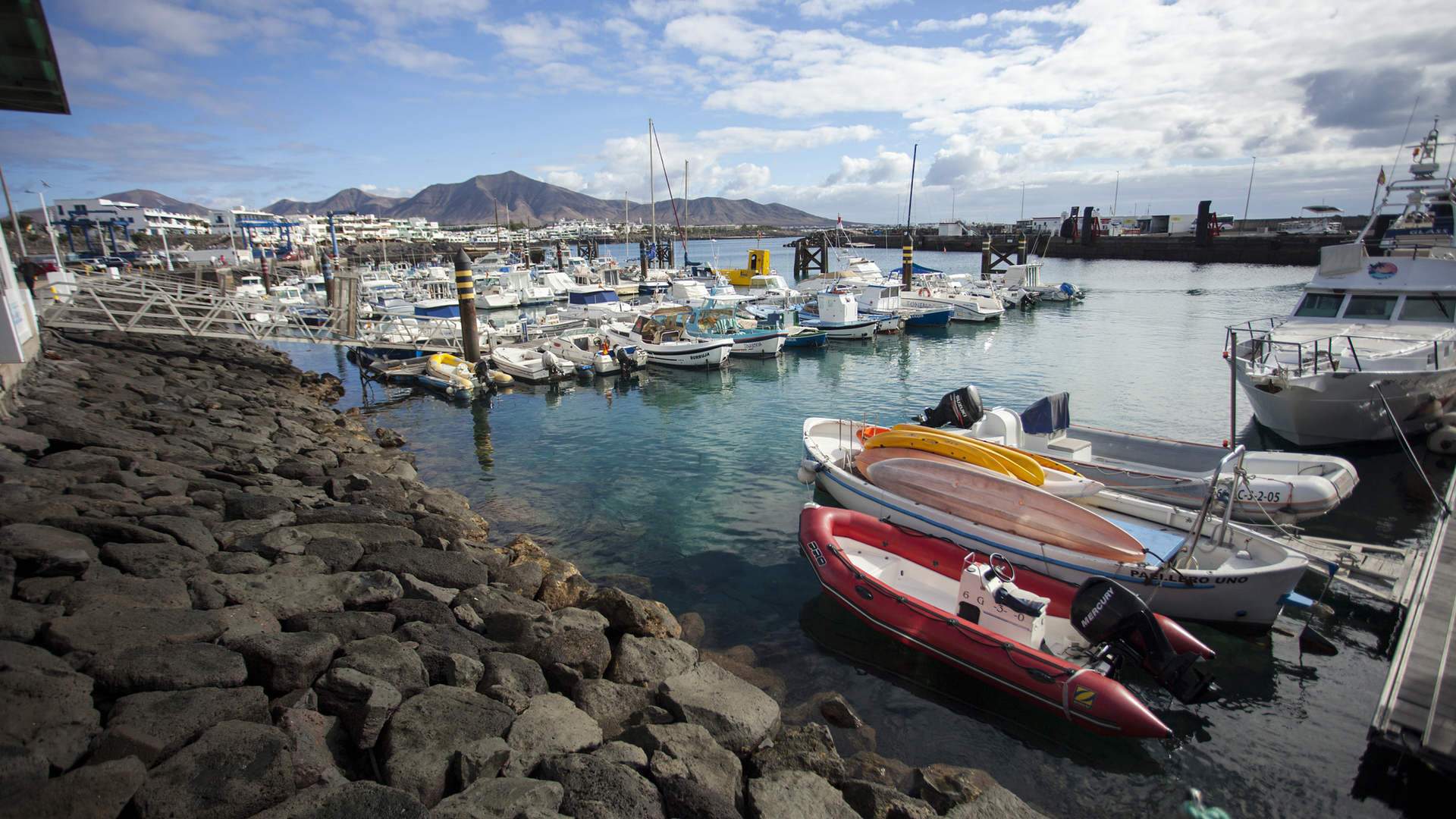 Puerto deportivo Playa Blanca.min