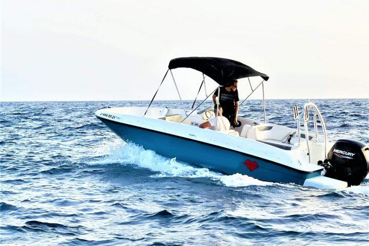 Boat hire without skipper in Tenerife South with Bayliner E18 - 12595  