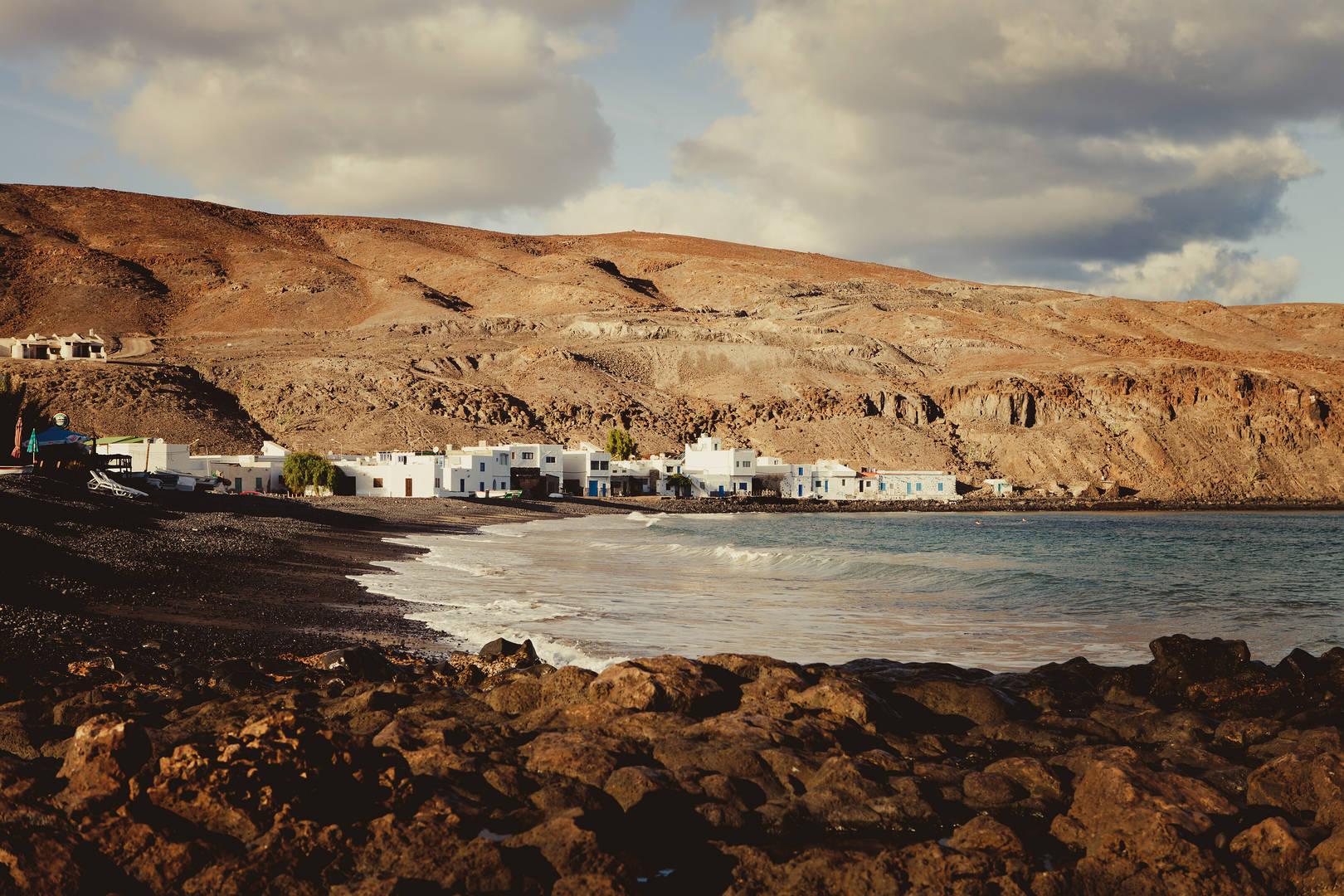 isla de lobos village