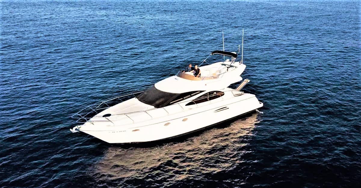 Motor Yacht Charter